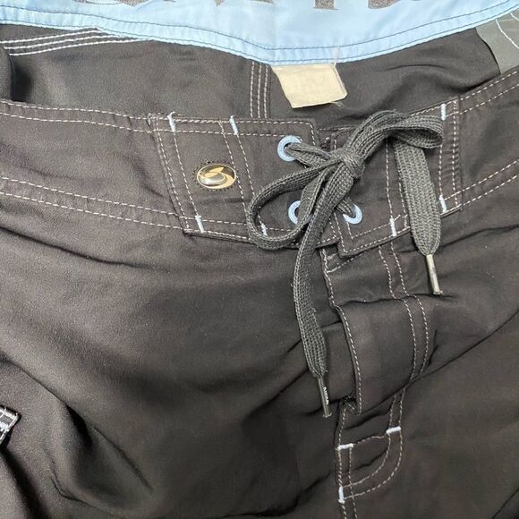 Men’s KIRRA board shorts pockets with CanOpener/ black and blue/size large - Picture 6 of 6